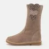 Friboo LEATHER - Stiefel - Taupe, Kinder 1 Friboo LEATHER - Stiefel - Taupe, Kinder -Günstiges Friboo Geschäft ae37e2e74ad44405a66c0effdb8c1e92